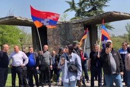 Opposition lawmakers join protesters marching from Ijevan to Yerevan