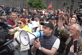 Protesters demanding Pashinyan's resignation march in 4 directions