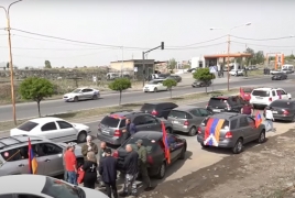Anti-Pashinyan car protest starts moving to Vanadzor