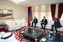 Pashinyan raises investment programs with Qatar's business community