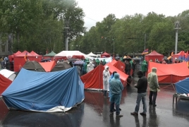 Opposition removes tents from Yerevan square