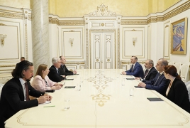 Pashinyan hosts U.S. intelligence chief in Armenia