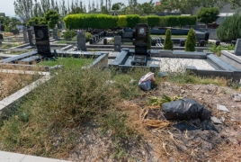Taner Akcam alarmed by neglected grave of celebrated Armenian scholar