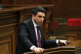 Спикер парламента Армении: 1-2 группы противника проникли на территорию Армении, их разыскивают