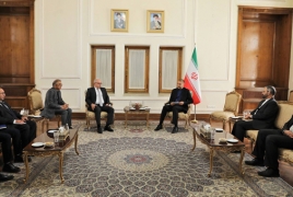 Замминистра ИД Армении и глава МИД Ирана обсудили дружественные отношения между странами