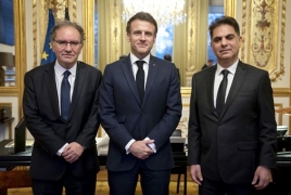 Macron hosts Armenian community leaders at Élysée Palace