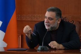 State Minister talks Karabakh crisis with Le Spectacle du Monde