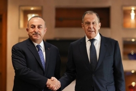 Чавушоглу: Анкара считает необходимым скорейшее заключение мирного договора между Ереваном и Баку