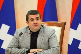 Президент и спикер парламента Арцаха присоединились к сидячей забастовке в Степанакерте