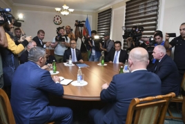 Встреча в Евлахе: Степанакерт заявляет, что окончательного соглашения с Баку нет