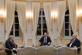 Armenian, Azerbaijani PMs meet in Georgia