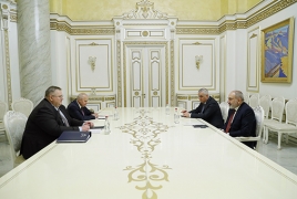 Օվերչուկն ու Փաշինյանը Հրվ. Կովկասում ապաշրջափակման հարցեր են քննարկել