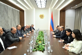 Секретарь Совбеза Армении и глава МИД Ирана обсудили двусторонние экономические отношения и вопросы безопасности