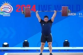 Армянский тяжелоатлет Вараздат Лалаян - победитель розыгрыша Кубка мира