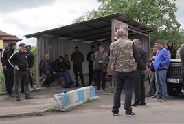 Border residents overnight on highway to protest Armenia’s