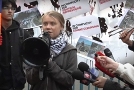 Թունբերգը Երևանում մասնակցել է Stop Greenwashing Genocide! ակցիային ՄԱԿ-ի գրասենյակի մոտ
