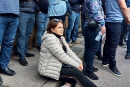 Азербайджан выдвигает условия, пока Армения спешит подписать «мирное соглашение»