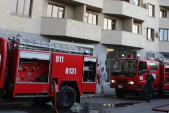 Six cars burn in Yerevan’s Tsarav Aghbyur parking area
