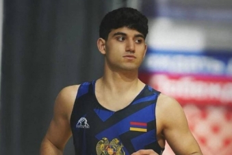 Armenian wrestler beats turkish rival 9–0 for U15 gold