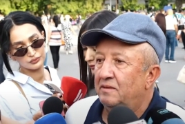 Movses Hakobyan says return to Artsakh is realistic