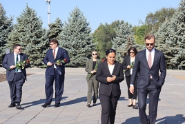 ԱՄՆ Պետդեպի պատվիրակությունն այցելել է Ծիծեռնակաբերդի հուշահամալիր