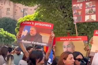 ARF Youth Union protests Turkish envoy’s visit