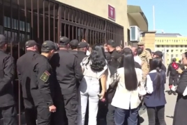 Missing soldiers’ parents clash with police near Defense Ministry