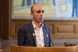 Beglaryan slams silence on return of displaced Artsakh Armenians