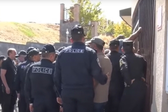 Two relatives of missing soldiers arrested in Armenia