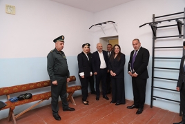 Министр юстиции посетила тюрьму «Артик» в Ширакской области