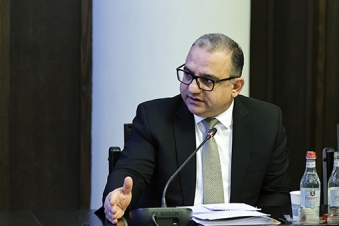 Deputy PM: new Iran road section to be 30% complete by year-end