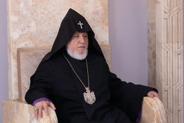 Католикос призвал священников служить с осознанием духовного долга