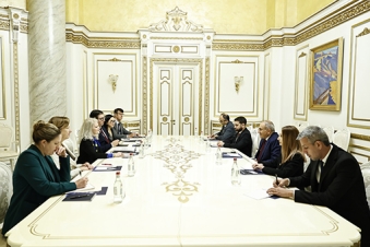 Pashinyan asks U.S. for updates on Armenian POWs