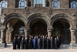 Ռամկավարները Փաշինյանին կոչ են արել երաշխավորել եպիսկոպոսների մուտքը ՀՀ և ազատ տեղաշարժը