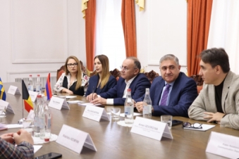 MPs raise peace guarantees in talks with EU envoys