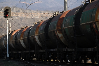 Azerbaijan sends new batch of fuel to Armenia