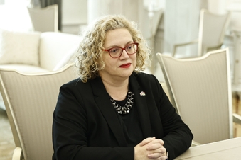 UK envoy says skaters got visas, but too late