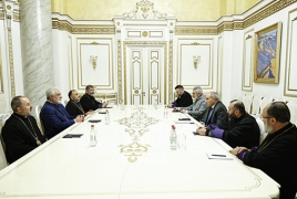 Փաշինյանին միացած հոգևորականները կոչ են արել չեղարկել արտերկրում Եպիսկոպոսաց ժողով գումարելու որոշումը