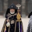 Karekin II honors fallen soldiers at Yerablur