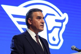 Arman Tatoyan prioritizes peace in PM campaign