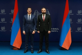 Պապոյանը Բուլղարիայի դեսպանի հետ քննարկել է տնտեսական կապերի զարգացման հնարավորությունները