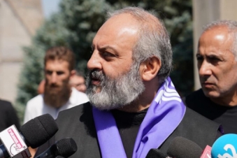 CSW President visits detained Archbishop Bagrat