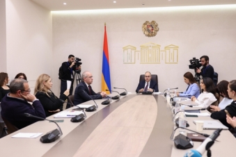 Parliament committee rejects bill on political prisoners