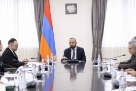 Միրզոյանը հասարակական խորհրդի առաջին նիստում կարևորել է քաղաքացիական հասարակության դերը
