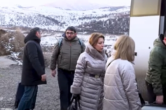 Azerbaijani civil society reps arrive in Armenia