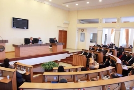 Ըստ Պետրոսյանի՝ Արցախի ԱԺ-ին առաջարկվել է նամակով դիմել «Խաղաղության խորհրդին», Հակոբյանը տեղյակ չէ նման քննարկումից