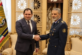 Պապիկյանն Իրանում քննարկել է համագործակցությունը ԶՈւ շտաբի պետի հետ