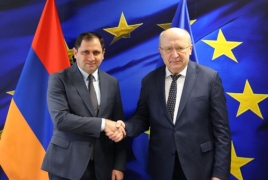 Պապիկյանը համագործակցության հարցեր է քննարկել ԵՄ պաշտպանության հանձնակատարի հետ