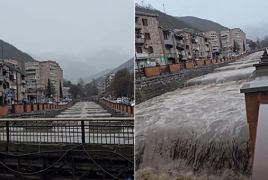 Սյունիքում գետերը վարարել են․ Կապանում փլուզվել է սելավատարի պատնեշը