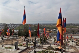 Պետությունը կփոխհատուցի «Եռաբլուրում» հուղարկավորված զինծառայողների 8 ընտանիքի ծախսերը